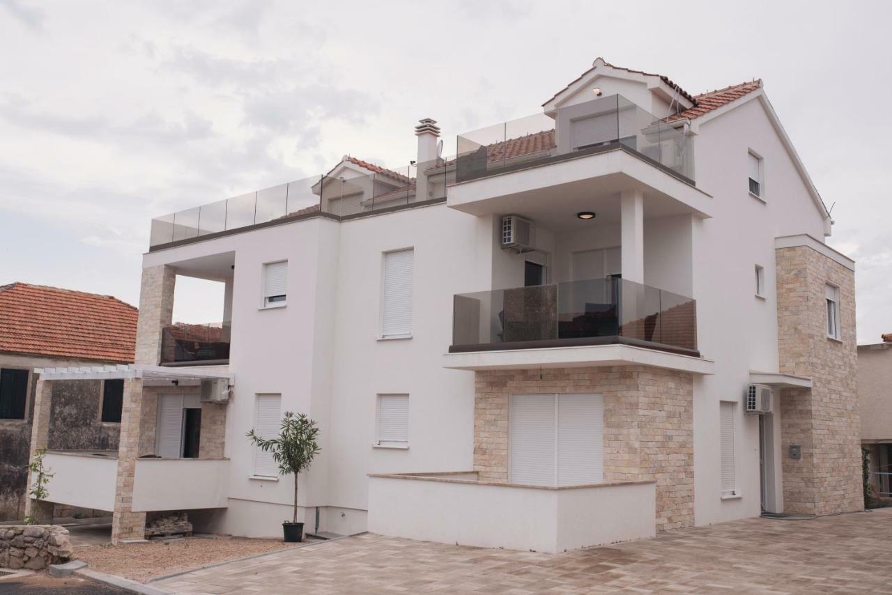 The Nikolic Suites - Villa Woegenstein Tribalj Екстериор снимка