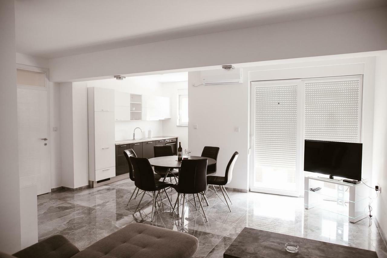 The Nikolic Suites - Villa Woegenstein Tribalj Екстериор снимка