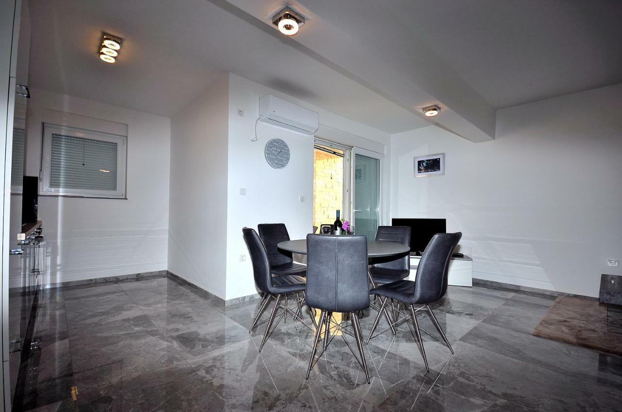 The Nikolic Suites - Villa Woegenstein Tribalj Екстериор снимка